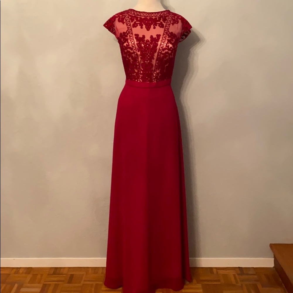 Elegant formal evening gown by Aspeed, Sz 2XL Red